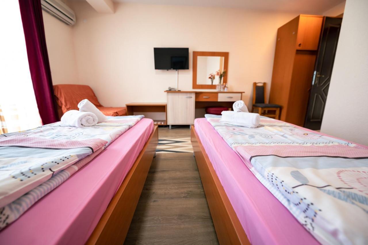 Hotel Holiday-M Οχρίδα Εξωτερικό φωτογραφία