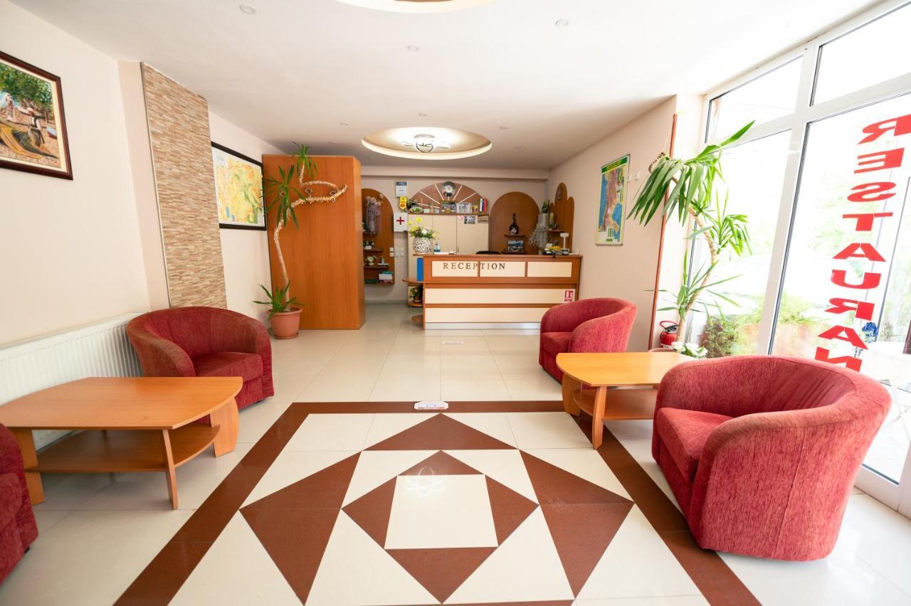 Hotel Holiday-M Οχρίδα Εξωτερικό φωτογραφία