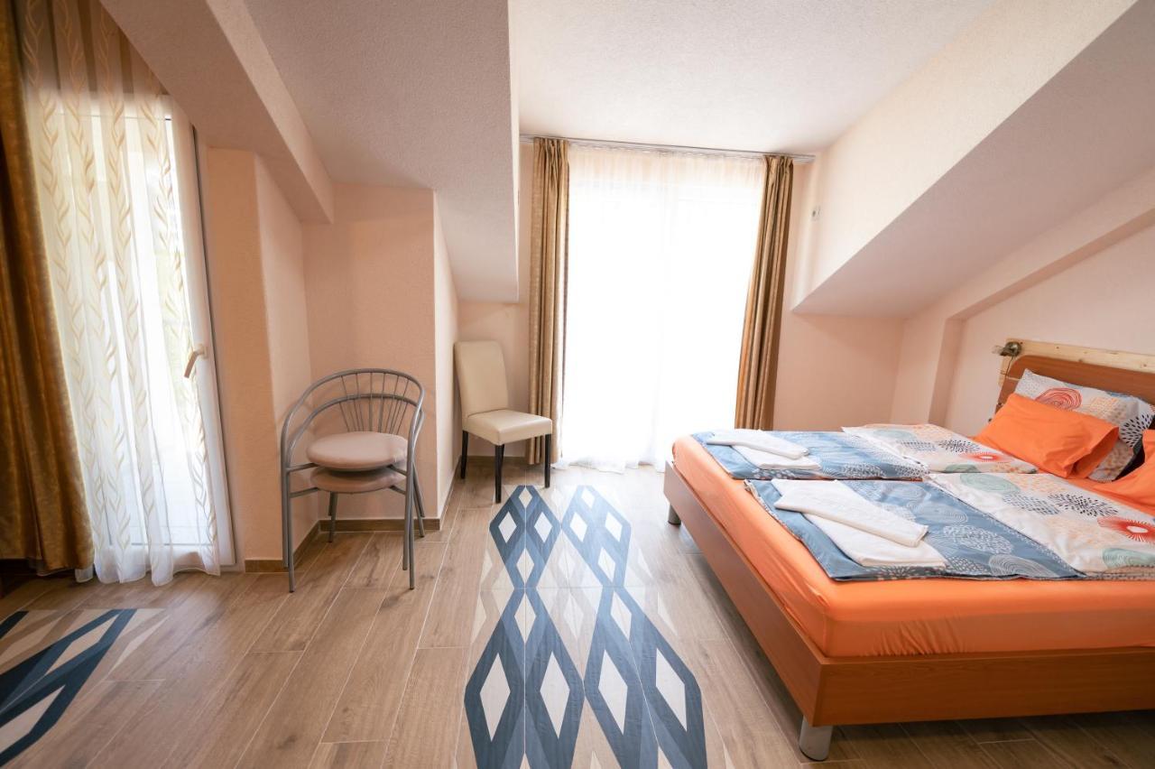 Hotel Holiday-M Οχρίδα Εξωτερικό φωτογραφία
